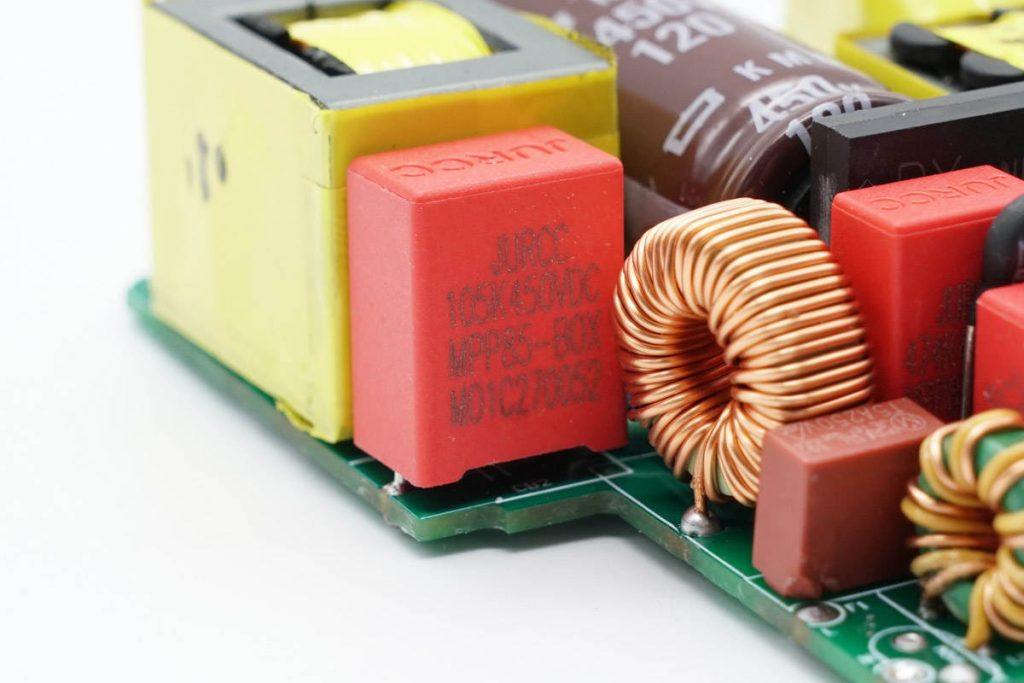 支持PD3.1 28V5A输出,锐仕嘉推出140W双C口氮化镓快充方案-充电头网