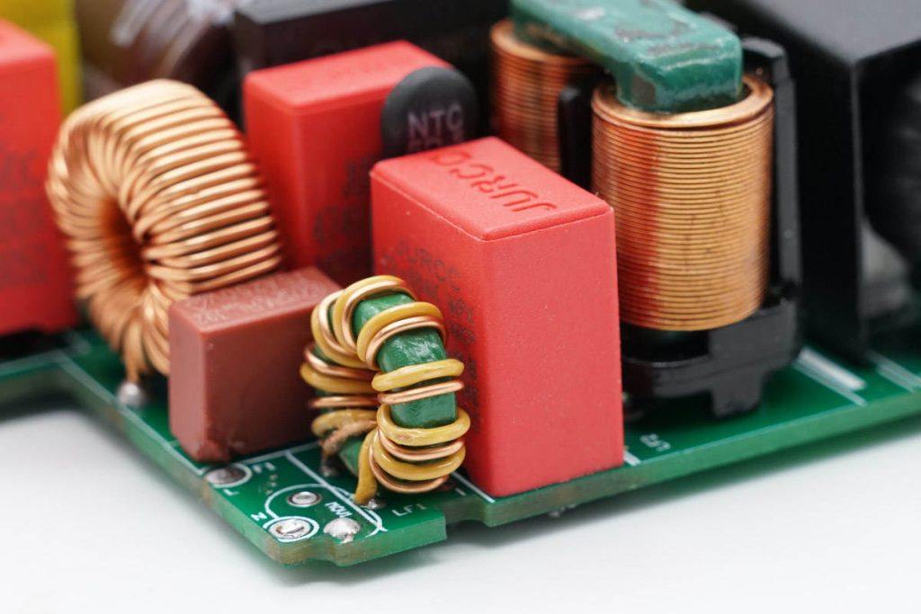 支持PD3.1 28V5A输出,锐仕嘉推出140W双C口氮化镓快充方案-充电头网